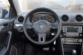 2013款一汽大众全新捷达1.6L自动豪华型