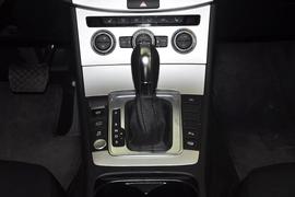 2012款大众迈腾1.8TSI尊贵型