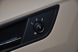 2013款大众全新宝来1.6L手自一体舒适型