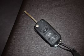 2013款大众全新宝来1.6L手自一体舒适型