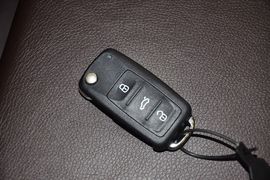 2013款大众全新宝来1.6L手自一体舒适型