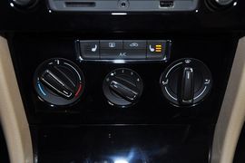 2013款大众全新宝来1.6L手自一体舒适型