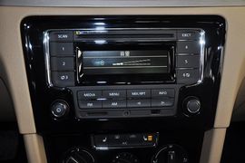 2013款大众全新宝来1.6L手自一体舒适型
