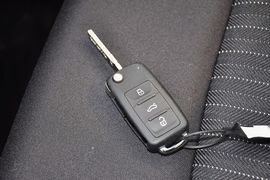 2013款一汽大众全新捷达1.6L手动舒适型