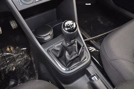2013款一汽大众全新捷达1.6L手动舒适型