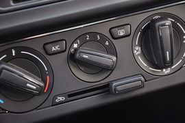 2013款一汽大众全新捷达1.6L手动舒适型