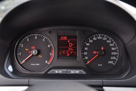2013款一汽大众全新捷达1.6L手动舒适型