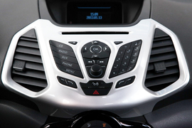 试驾2013款福特翼搏1.0T