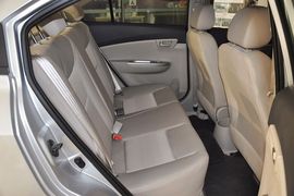 2012款长安悦翔V5