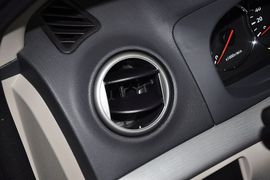 2012款长安悦翔V5