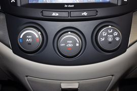2012款长安悦翔V5