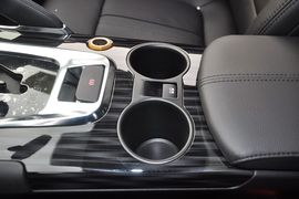 2013款标致3008