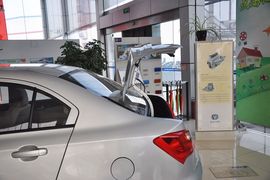 2012款长安悦翔V3