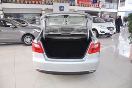 2012款长安悦翔V3