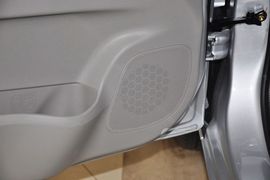 2012款长安悦翔V3