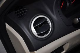 2012款长安悦翔V3