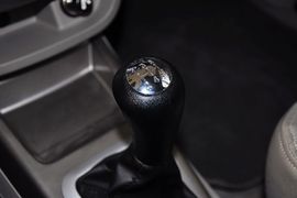 2012款长安悦翔V3