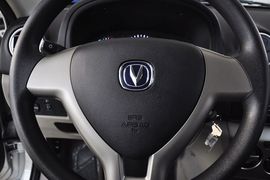 2012款长安悦翔V3