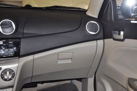 2012款长安悦翔V3