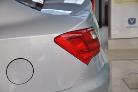 2012款长安悦翔V3