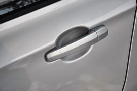 2012款长安悦翔V3