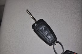 2013款福特翼虎1.6GTDi精英型