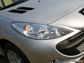 2008款东风标致207三厢版