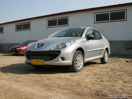 2008款东风标致207三厢版