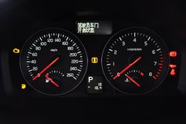   2013款沃尔沃C30 2.0L炫动款到店实拍