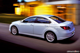 2009款马自达6四门版