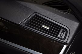 2012款宝马528i