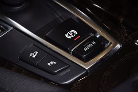 2012款宝马528i
