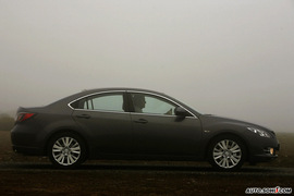 2009款马自达6四门版