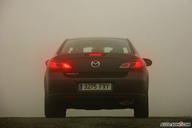 2009款马自达6四门版