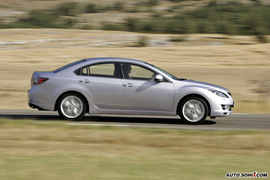 2009款马自达6四门版