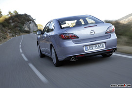 2009款马自达6四门版