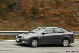 2009款马自达6四门版