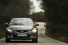 2009款马自达6四门版