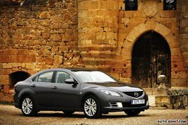 2009款马自达6四门版