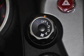 2011款本田飞度1.3L手动舒适版到店实拍