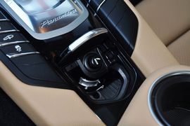 2013款保时捷Panamera