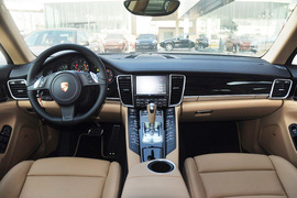 2013款保时捷Panamera