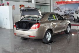 2013款帝豪EC715手动精英型到店实拍