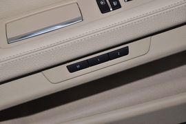 2013款宝马740Li