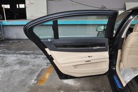 2013款宝马740Li