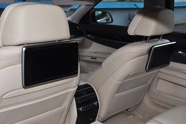 2013款宝马740Li