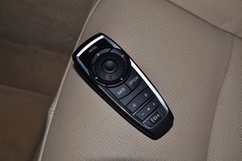 2013款宝马740Li
