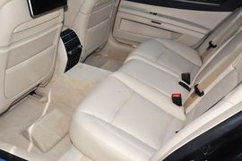 2013款宝马740Li