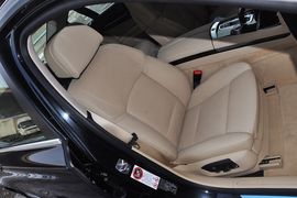2013款宝马740Li