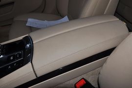 2013款宝马740Li